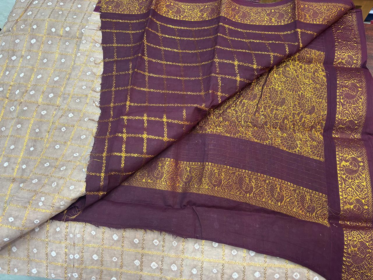 Handknot Saree with Kaikattu Design - Beige
