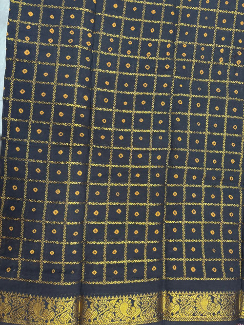 Handknot Saree with Kaikattu Design - Black