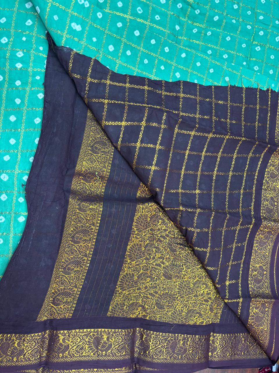 Handknot Saree with Kaikattu Design - Green