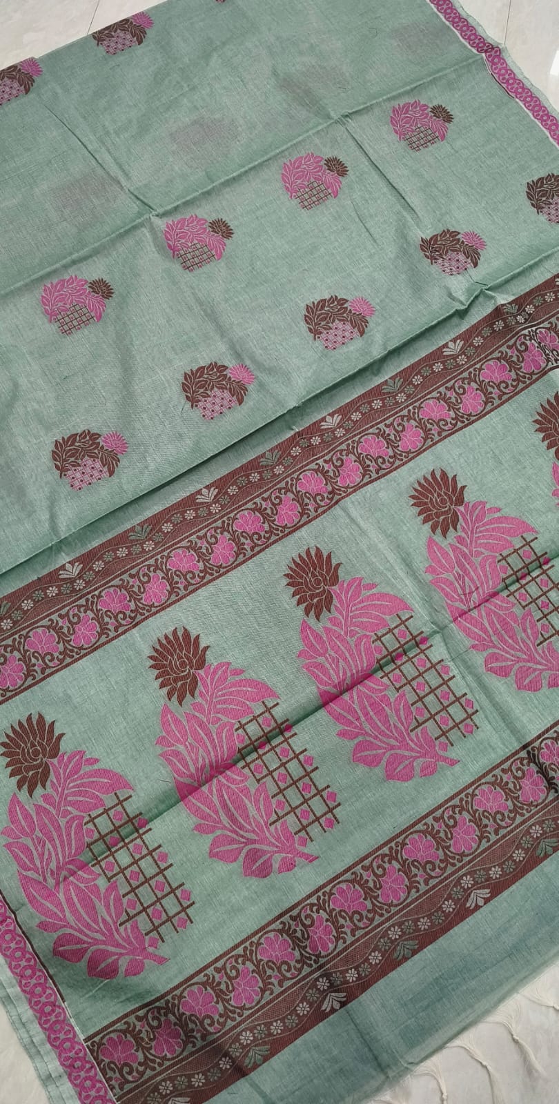Elaichi Green Negamam Handloom Cotton Saree with Rani Pink Floral Motifs