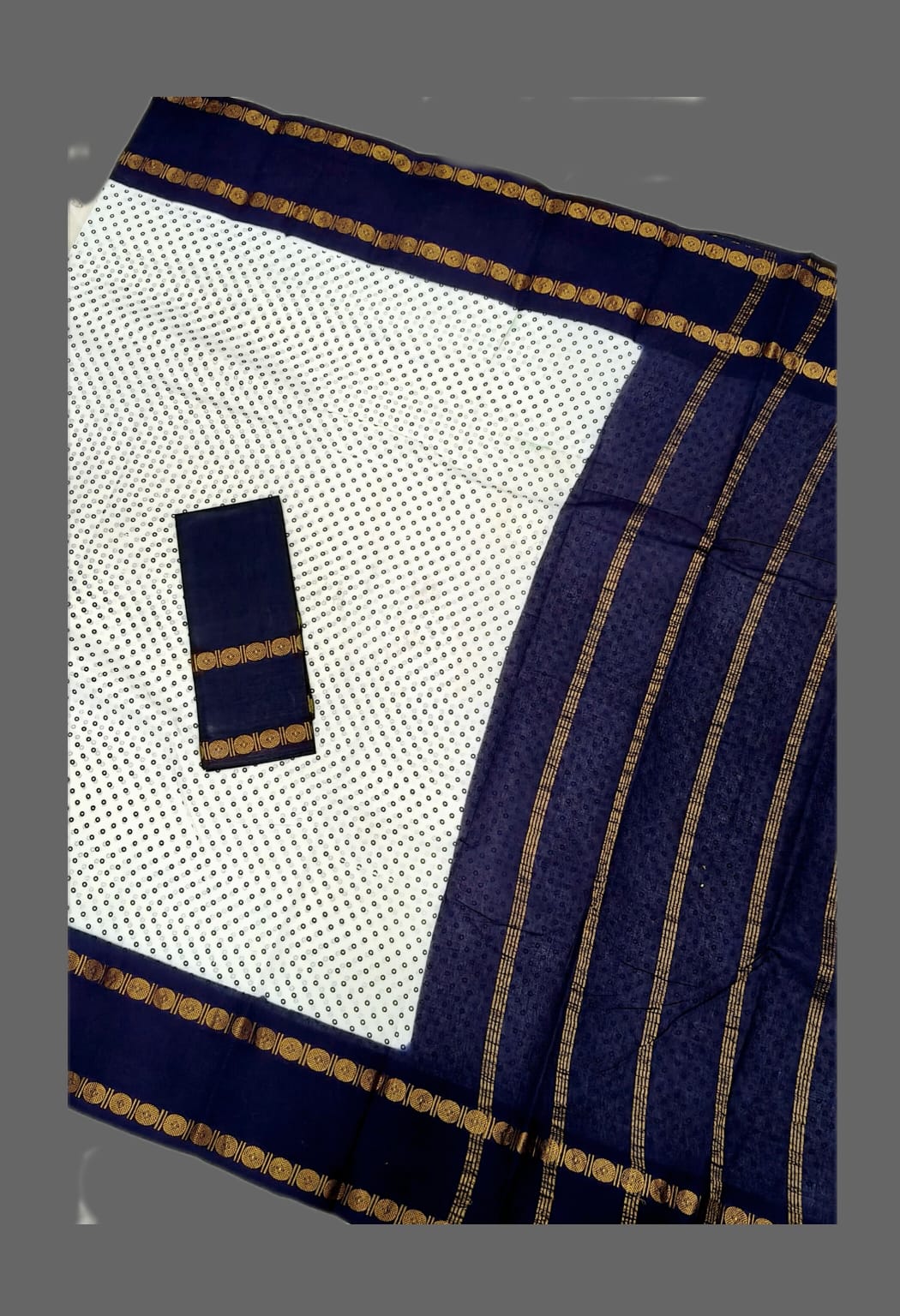 Off-White Madurai Sungudi Cotton Saree with Dark Blue Contrast Rettapet Border